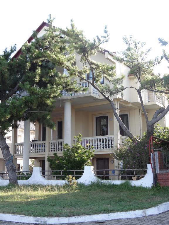 Festina Lente Hotel Kobuleti Exterior foto