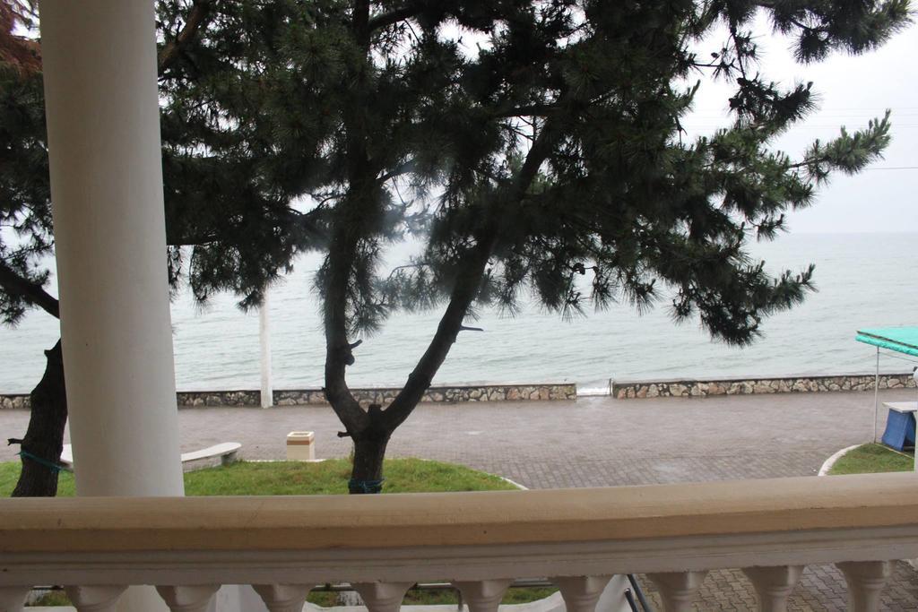 Festina Lente Hotel Kobuleti Exterior foto